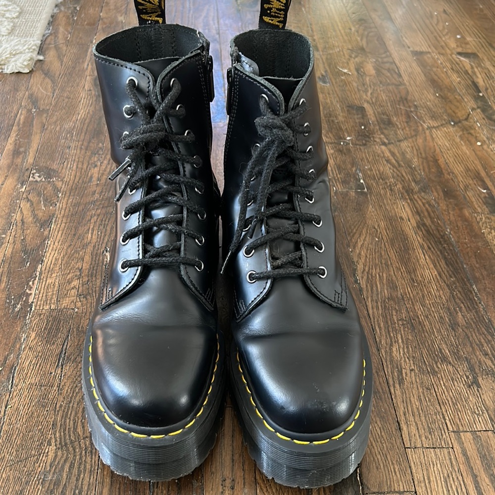 Dr Martens Platform Jadon